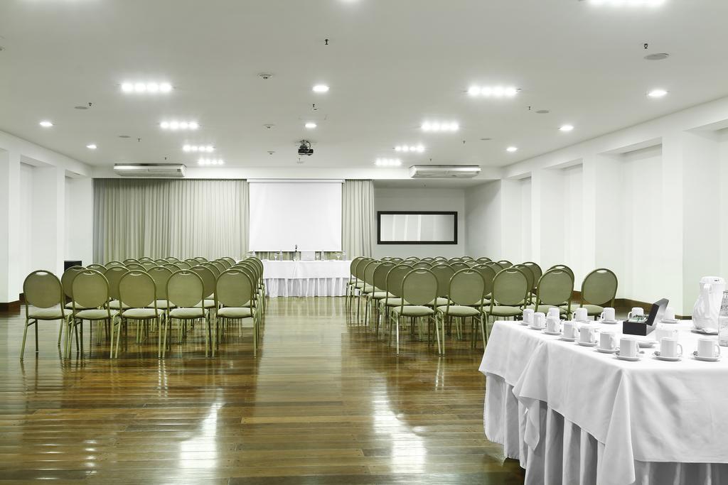 Cyan Hotel De Las Americas Buenos Aires Exterior photo